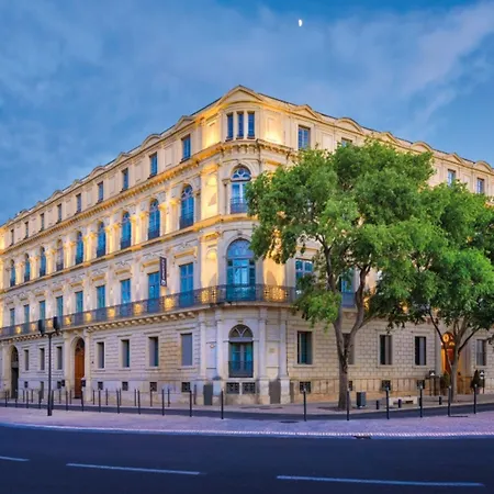 Appart'city Collection Arenes Aparthotel 4*