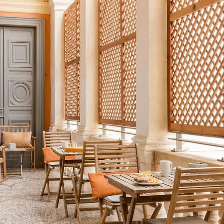 Appart'city Collection Arenes 4*