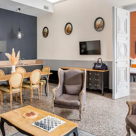 Aparthotel Appart'city Collection Arenes