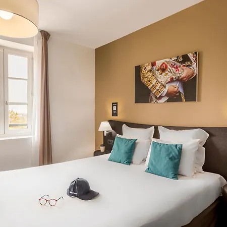 Aparthotel Appart'city Collection Arenes 4*