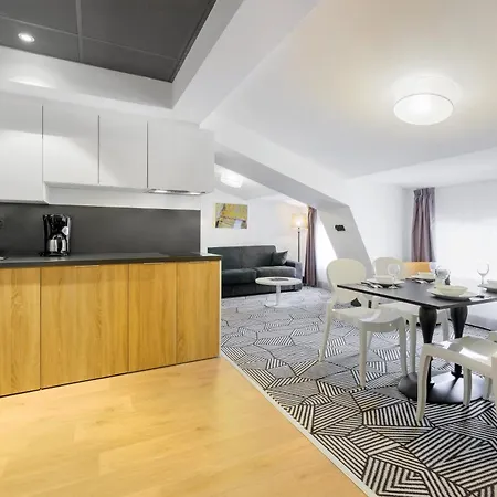 Appart'city Collection Arenes 4*