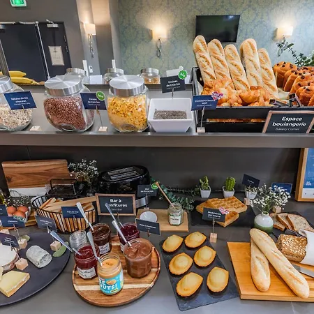 Apart-hotel Appart'city Collection Arenes 4*