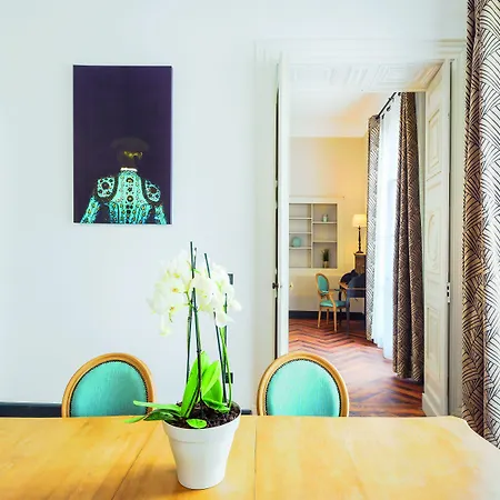 Appart'city Collection Arenes Apart-hotel 4*