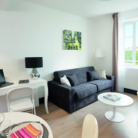 Apartmanhotel Appart'city Collection Arenes 4*