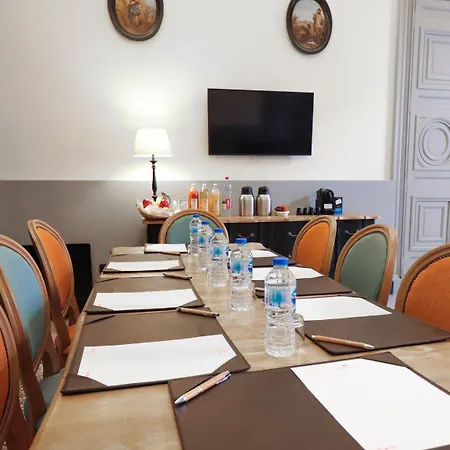 Appart'city Collection Arenes 4* Nîmes