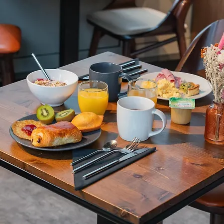 Appart'city Collection Arenes Aparthotel