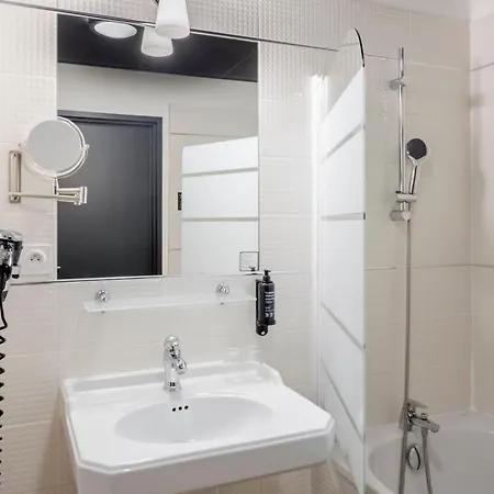Apartmanhotel Appart'city Collection Arenes Nîmes
