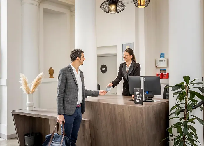 Appart'city Collection Arenes Aparthotel