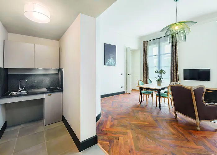 Aparthotel Appart'city Collection Arenes Nîmes